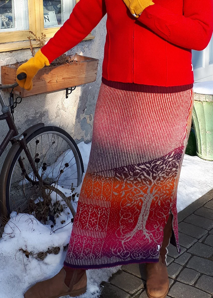 b-55-egl-long-wool-skirt-zipper-tree-of-life-pattern-front Lang uldnederdel med lynlås og livets træ-mønster