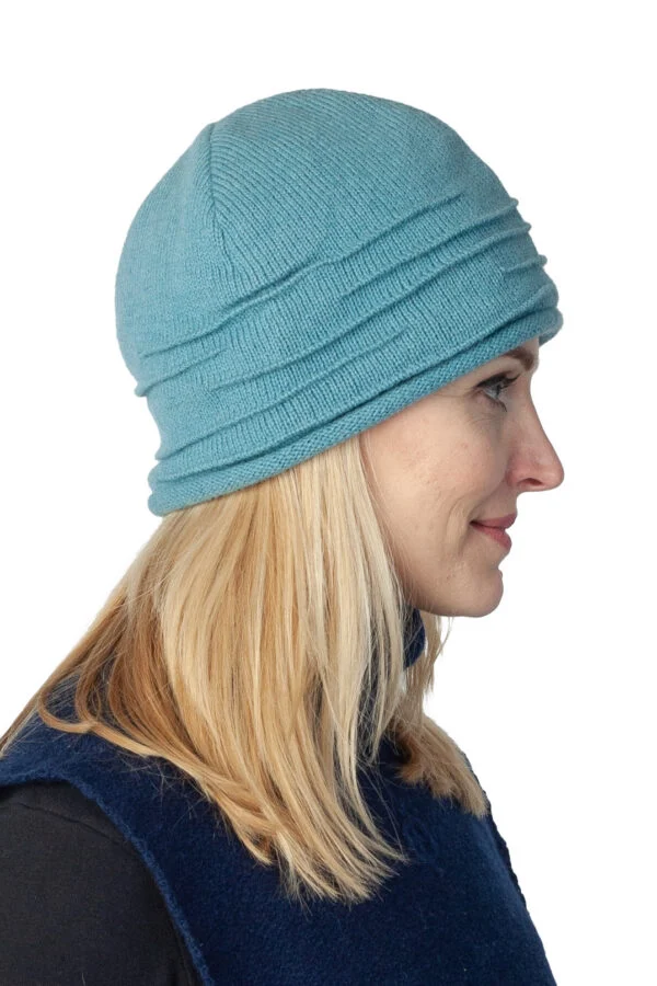 Solid-colour wool hat with cord pleats – image 2
