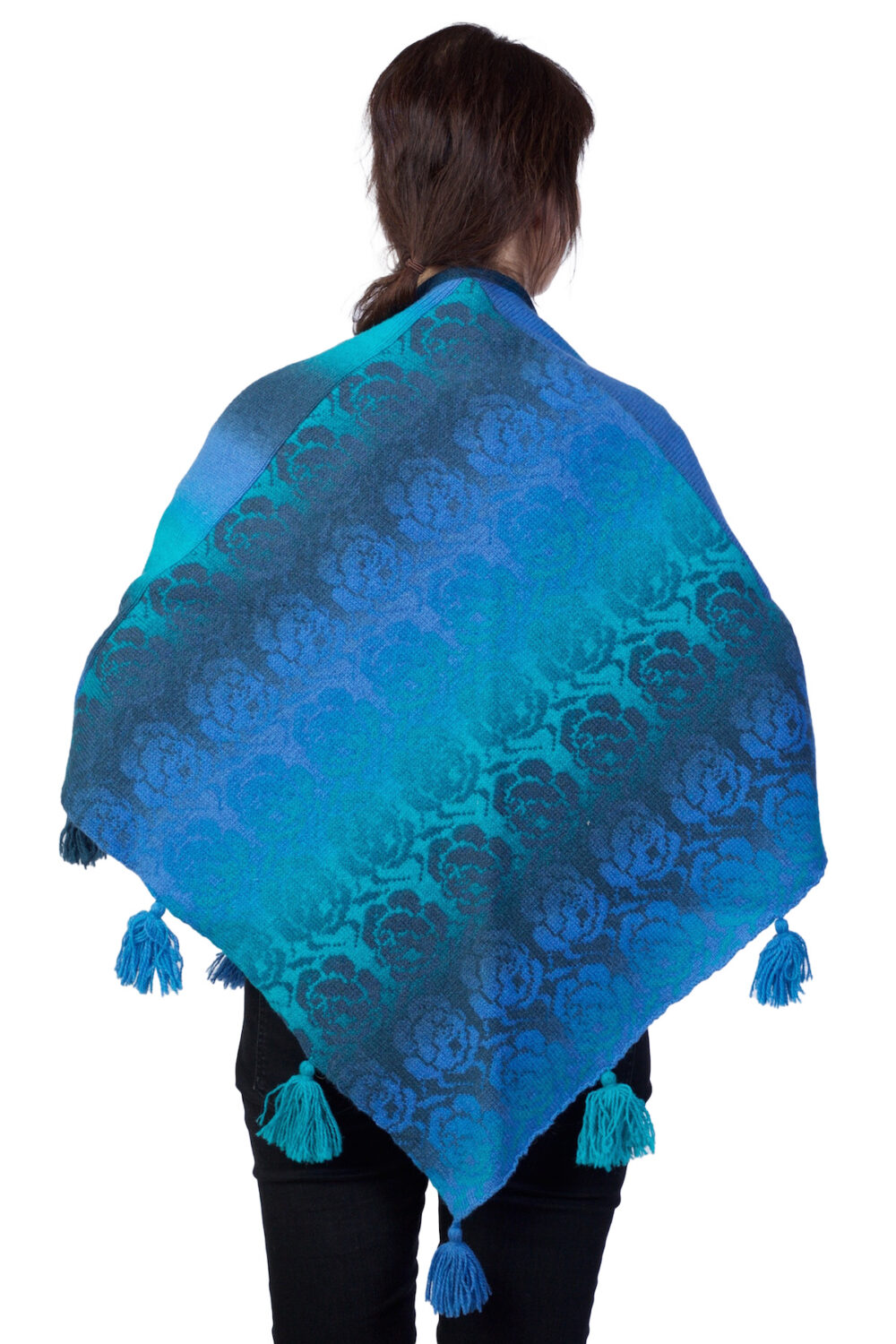 Wool triangle shawl with roses - Image 2