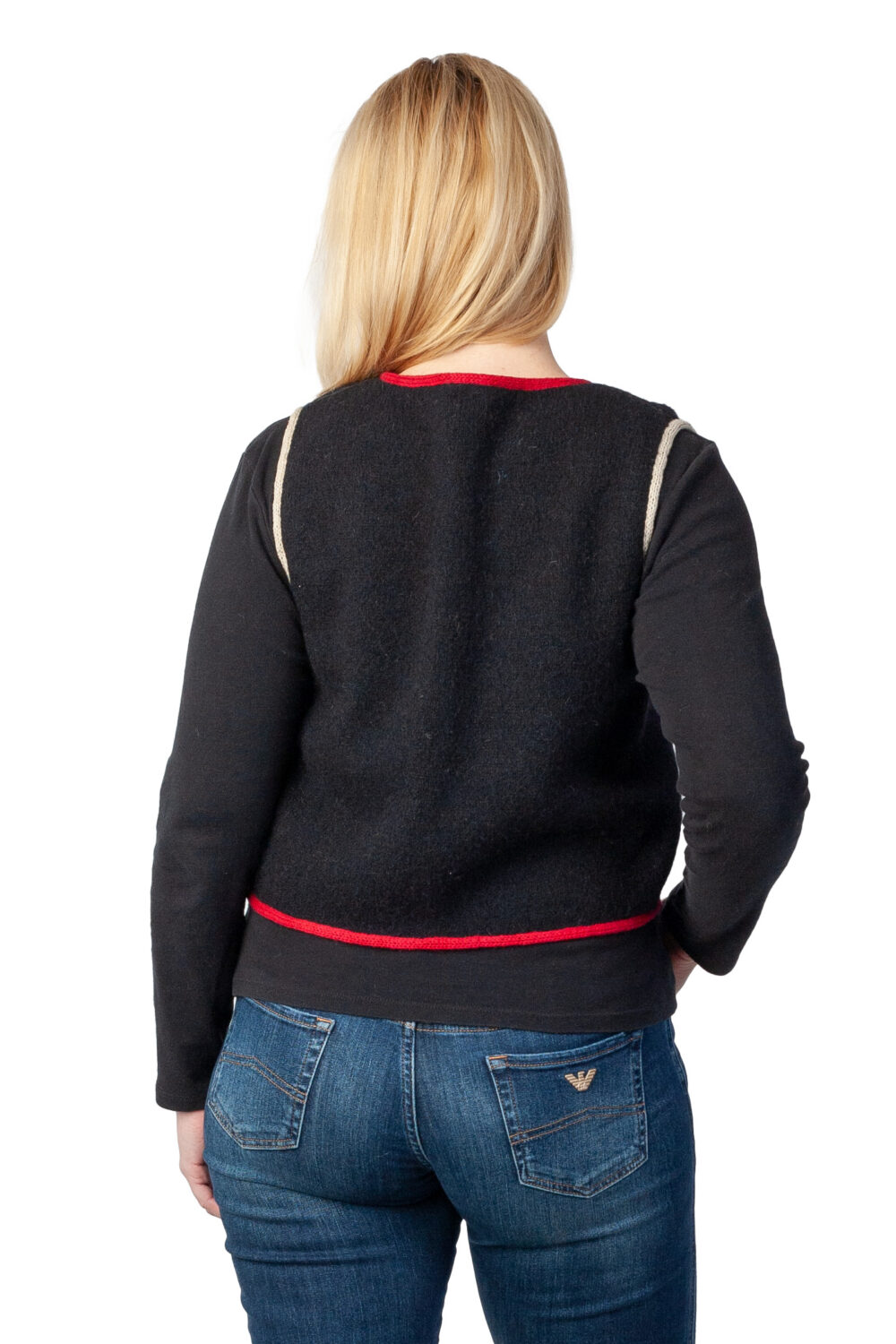 Short wool vest with embroidery and buttons - Image 3