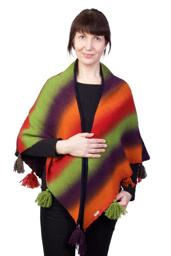 Wool triangle shawl with floral pattern
