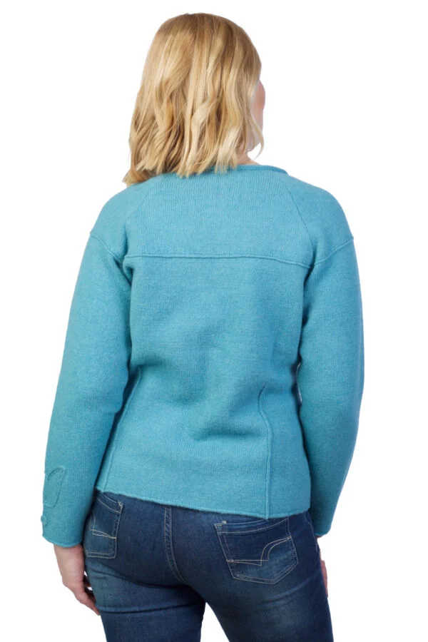 Kurze Strickjacke aus Wolle mit Stickerei
