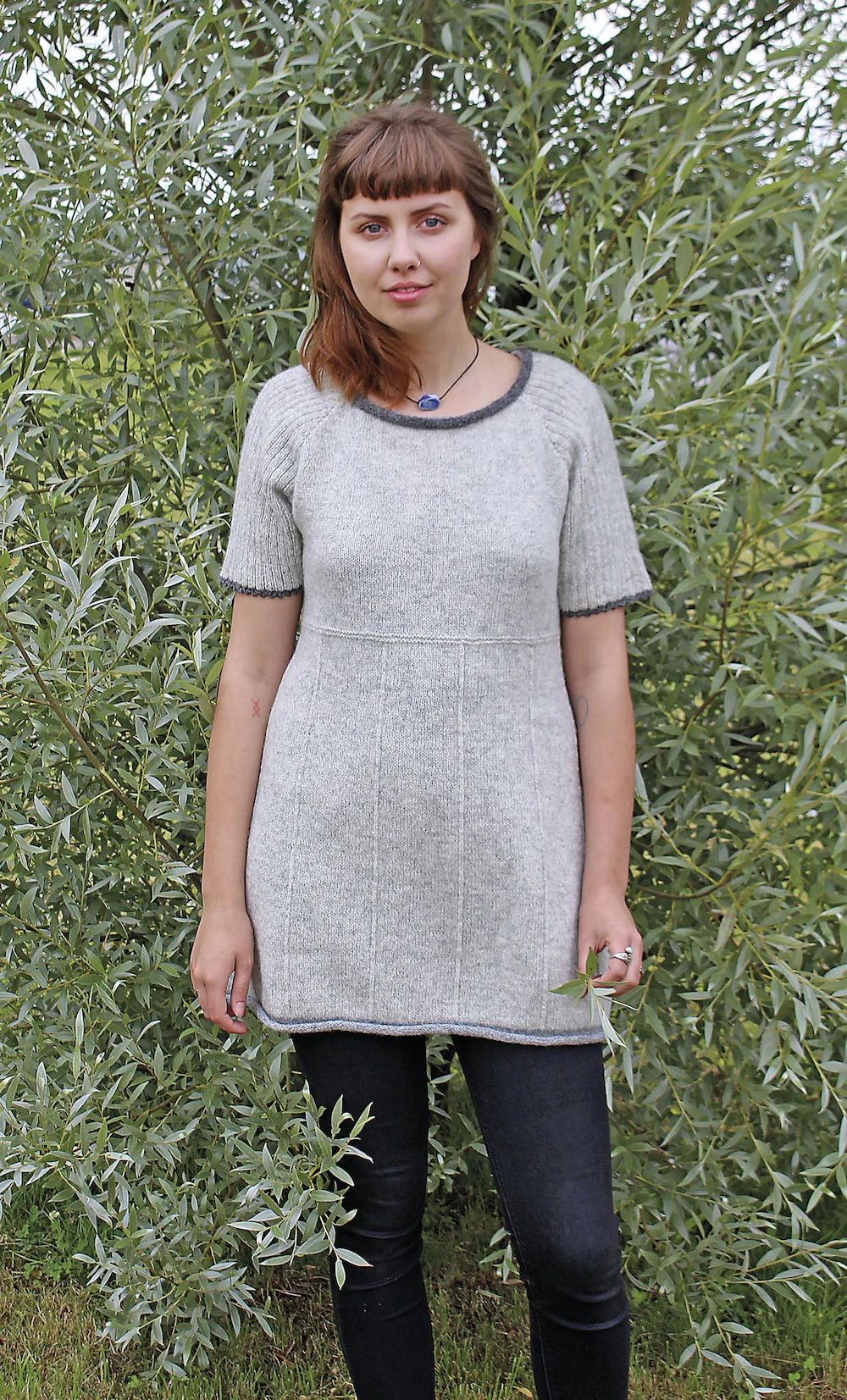 t-556-hh1-a-line-wool-dress-front Uldkjole i A-facon