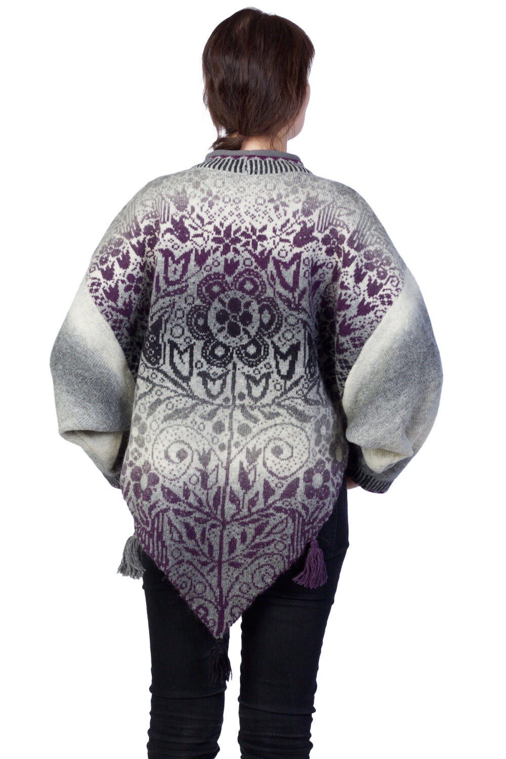 Triangular wool poncho - Image 3