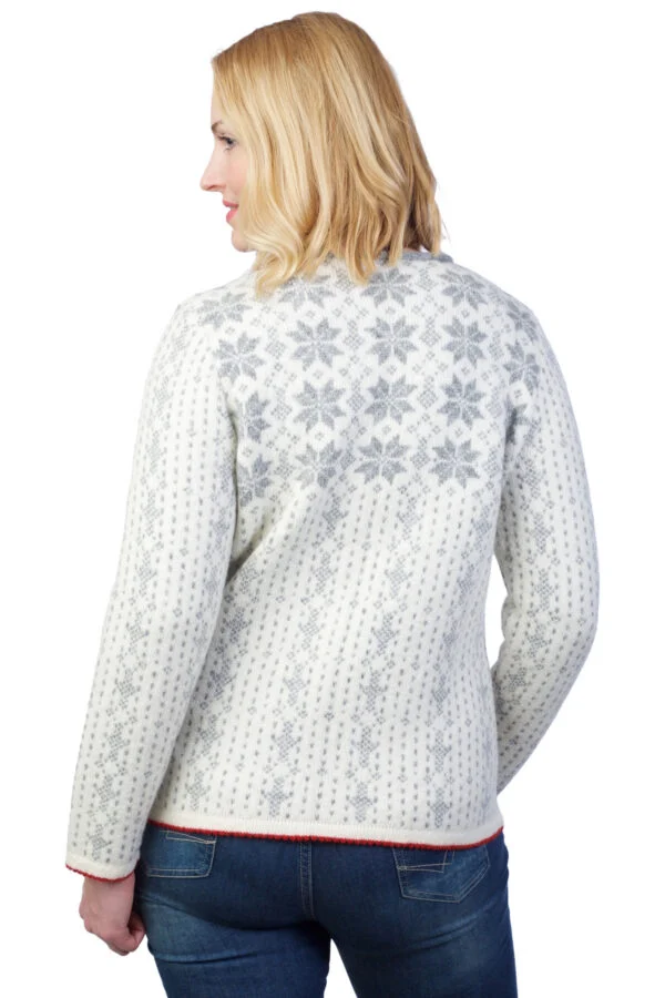 Short wool cardigan with buttons – image 2