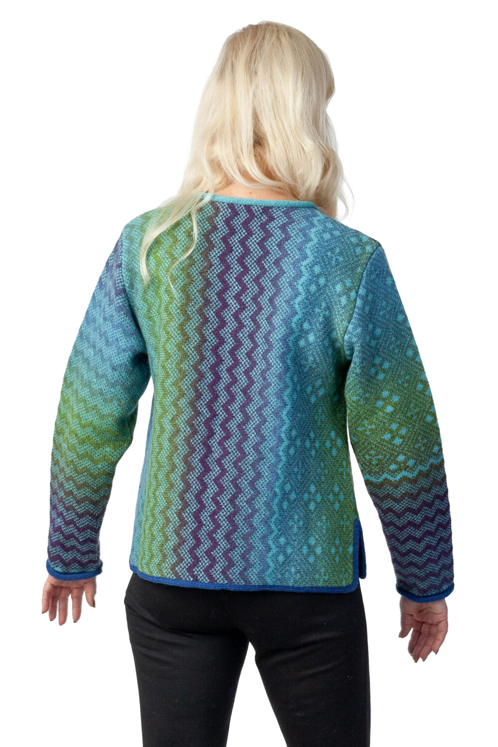 Short wool cardigan with a zigzag pattern - Image 2