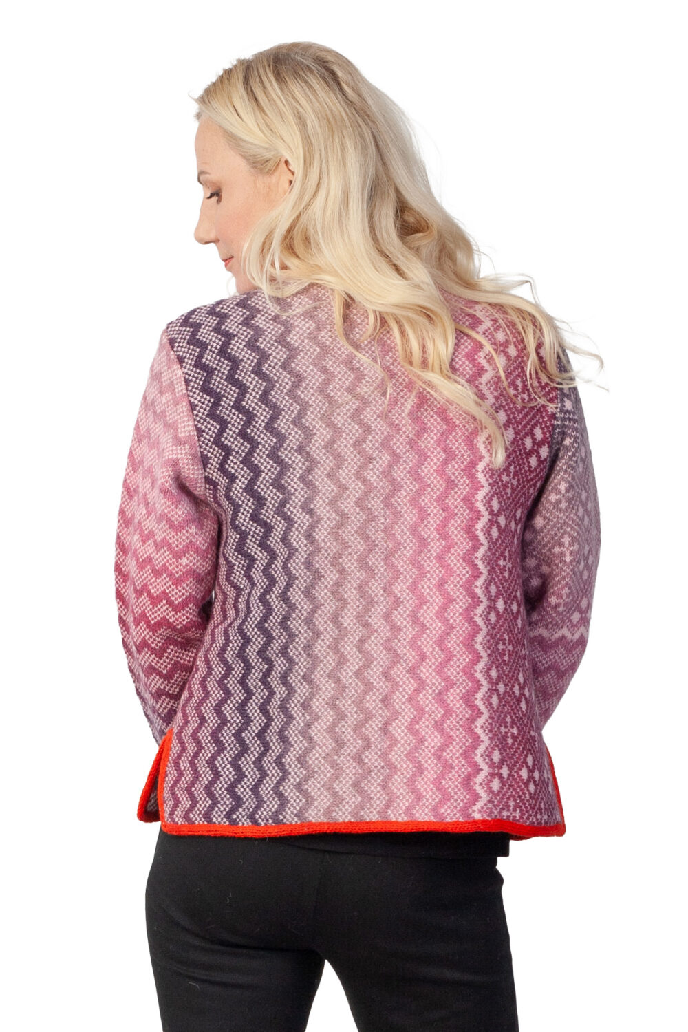 Short wool cardigan with a zigzag pattern - Image 3