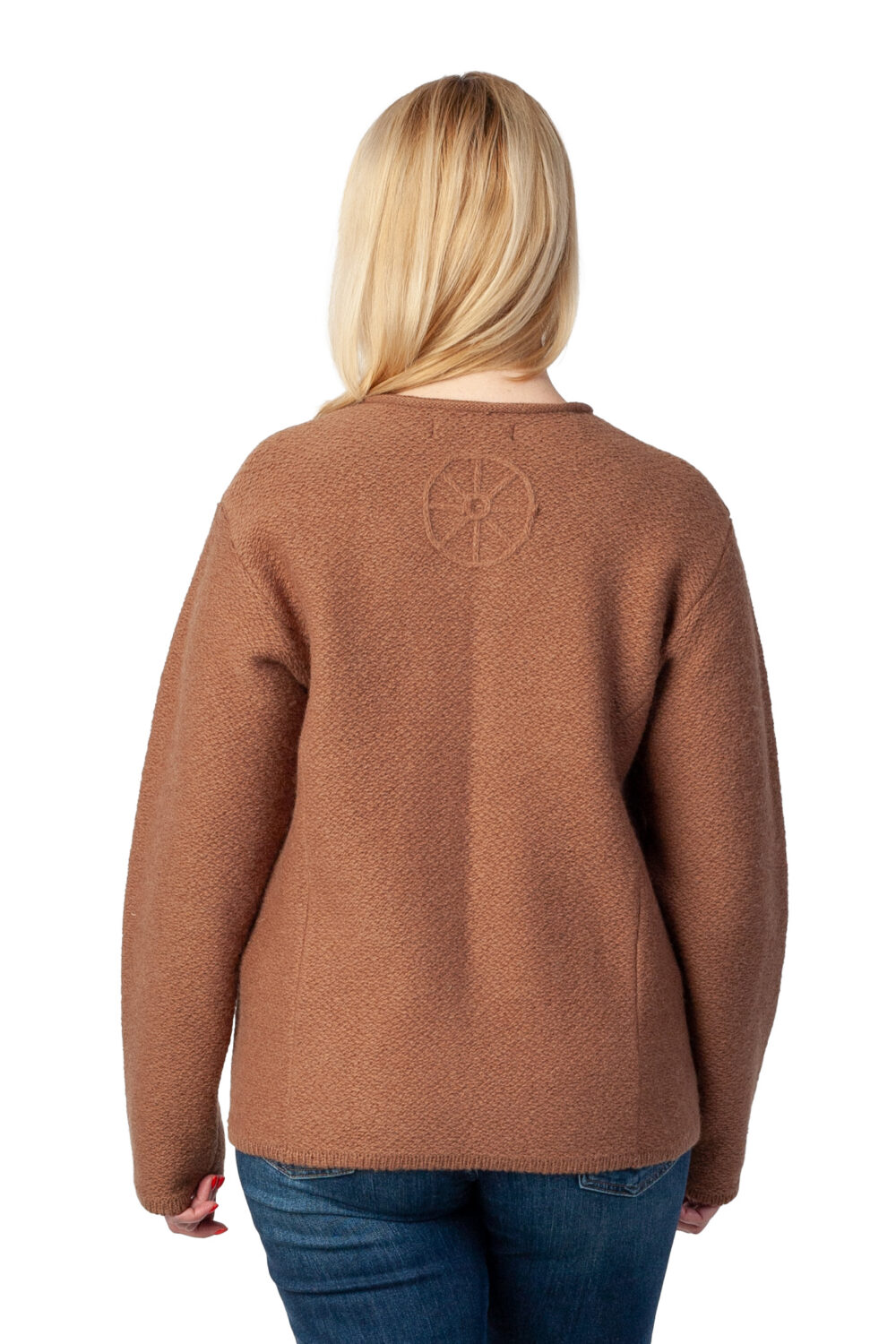 Short wool cardigan with a paw print and pockets - Image 4