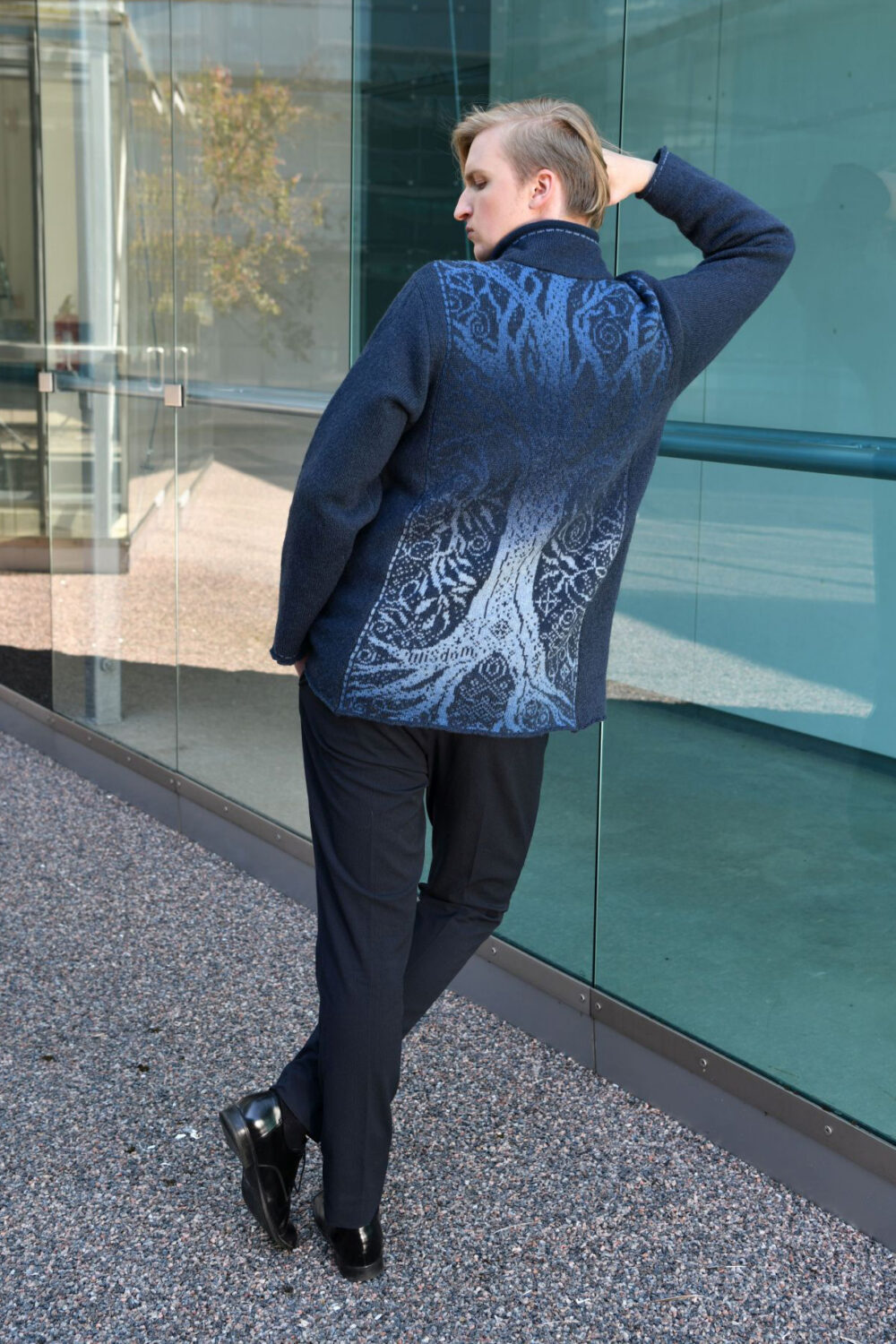 Wool cardigan with a Tree of Life pattern and pockets - Image 4