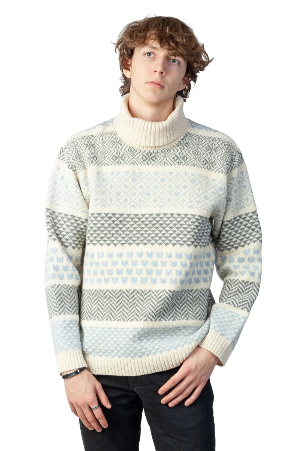 Rullekravesweater i merinould med kattemønstre