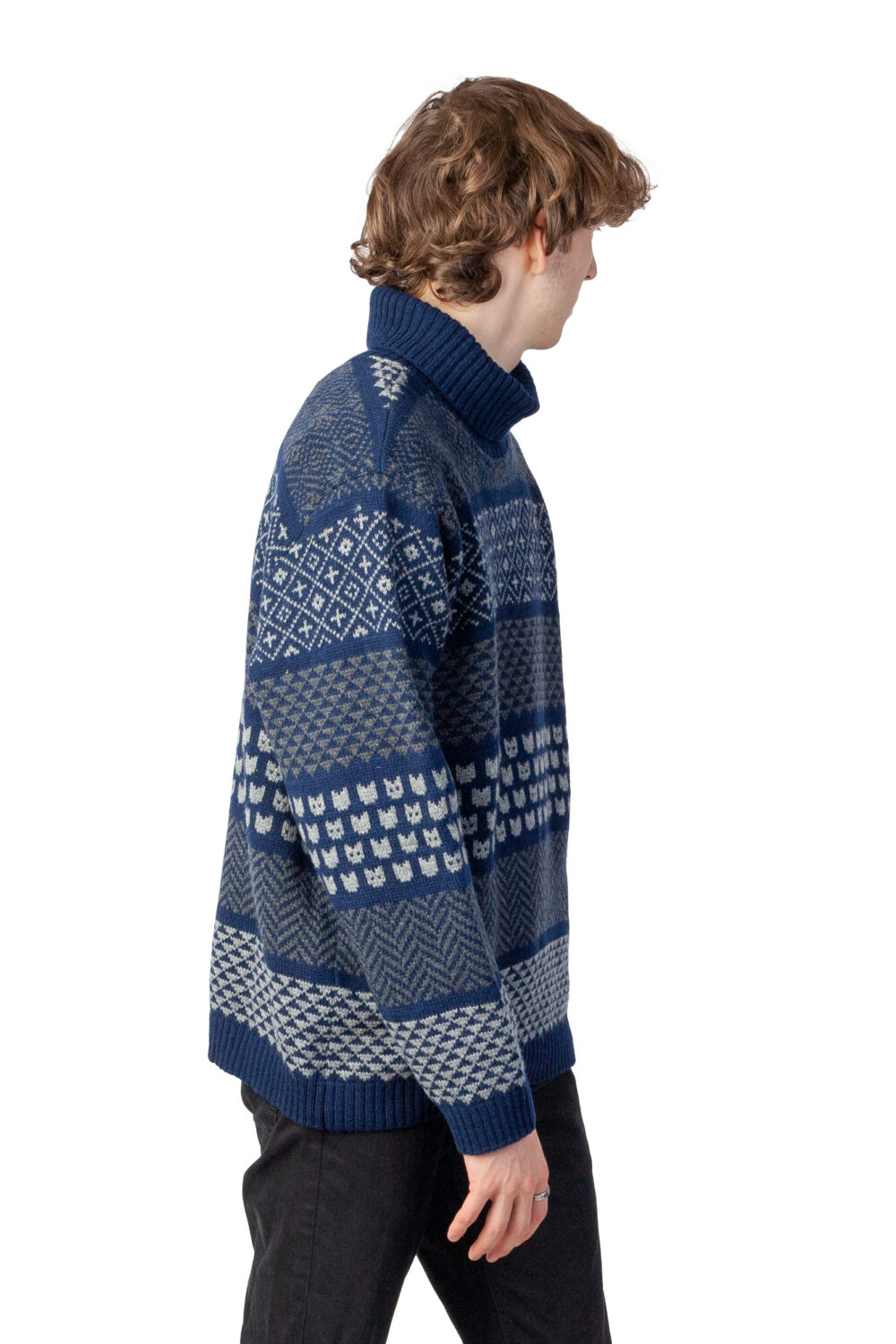 Merino wool turtleneck pullover with cat patterns - Image 4