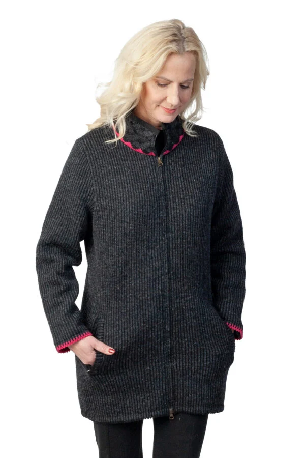 Wool jacket with a stand-up collar and lining
