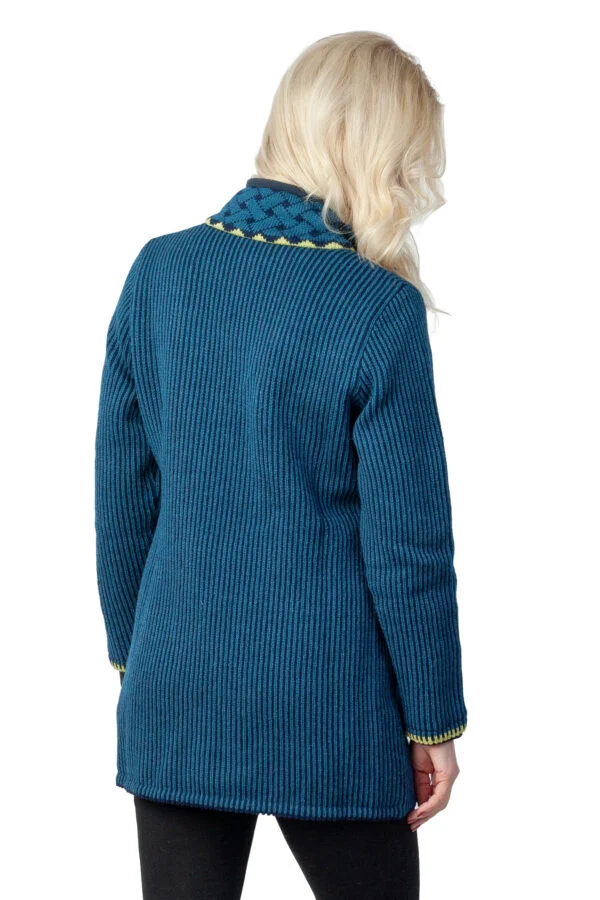 Wool jacket with a stand-up collar and lining