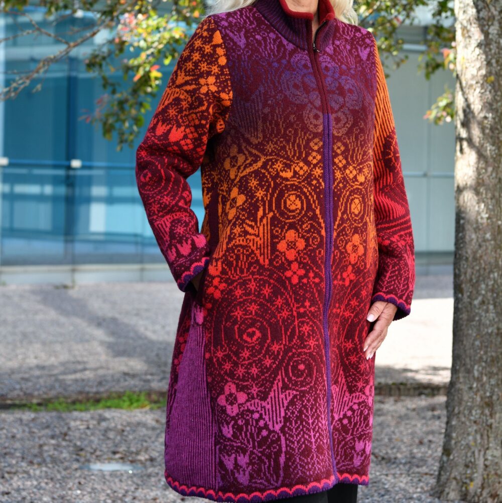 Long wool A-line coat with pockets - Image 2
