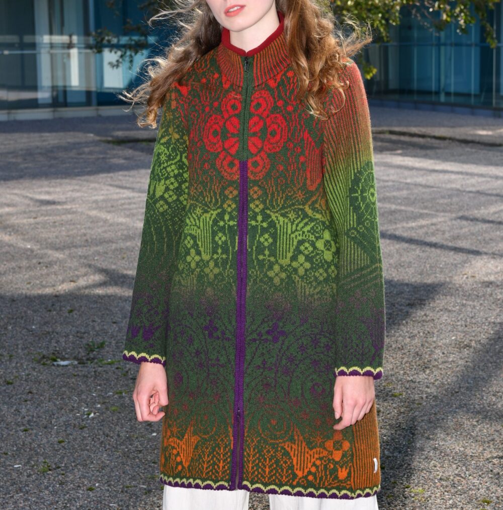 Long wool A-line coat with pockets - Image 3