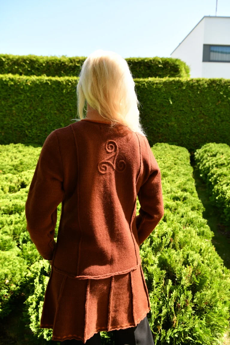 Cardigan-dress with pockets – image 4