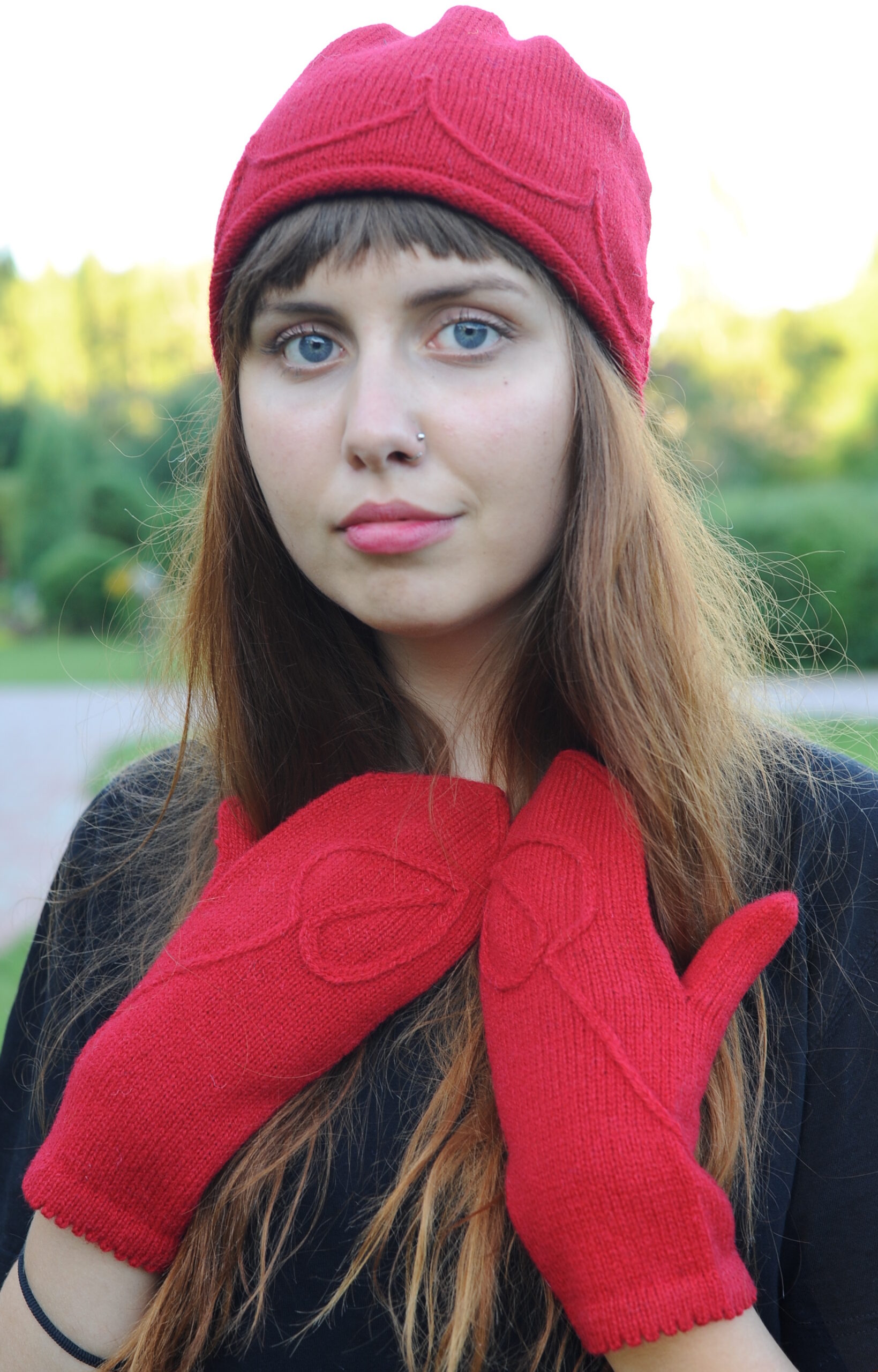 wool hat red Wool hat solid-colour with a wavy cord pleat - Image 1