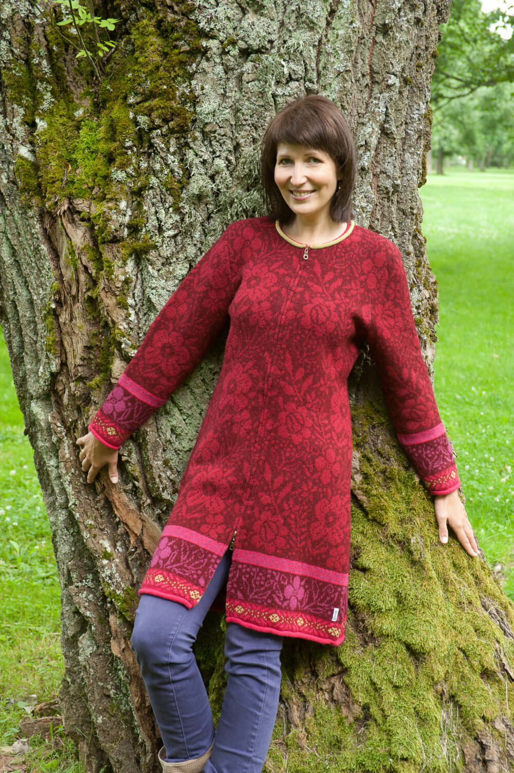 Long wool cardigan with flower patterns - Image 2