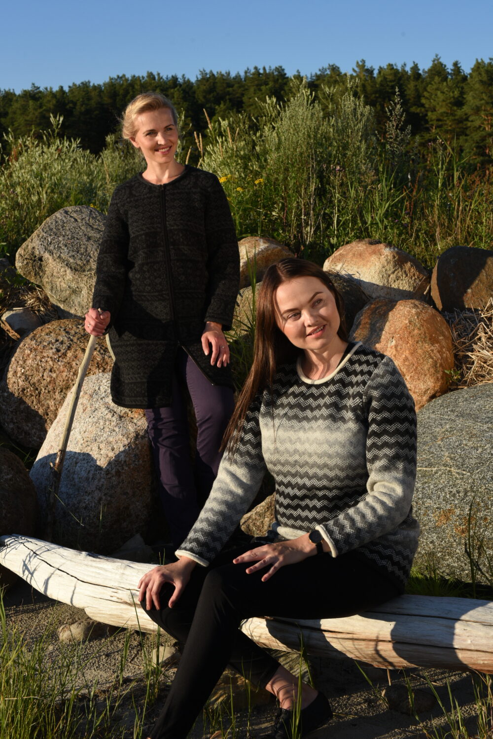 Pullover with zigzag pattern - Image 2