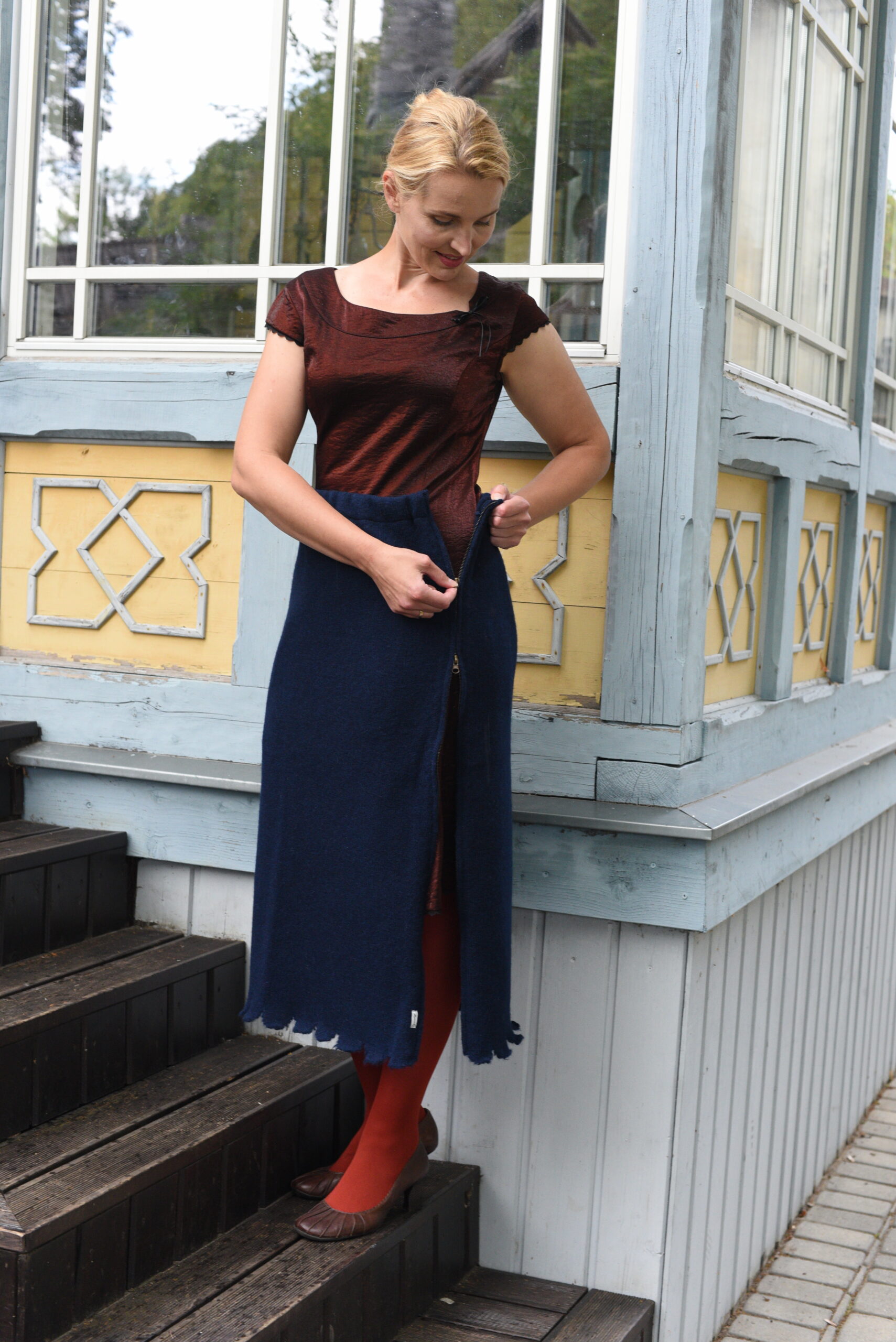 blue wool maxi Maxi skirt with a zipper - Image 1