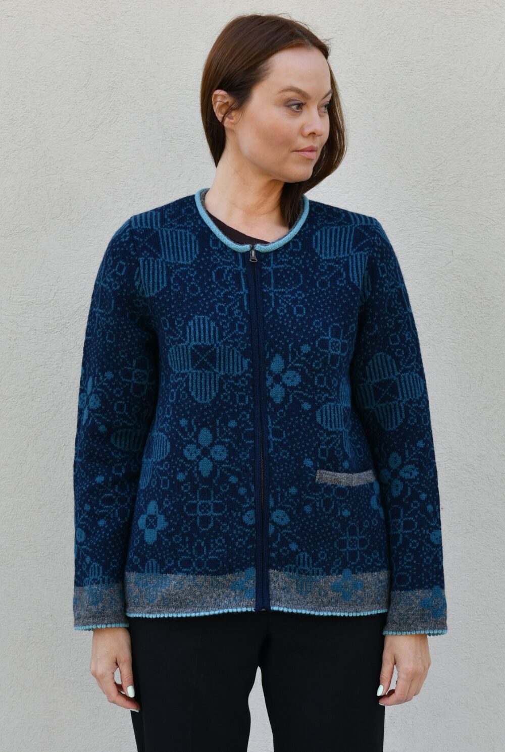 Cardigan with a Tree of Life flower pattern - Image 2