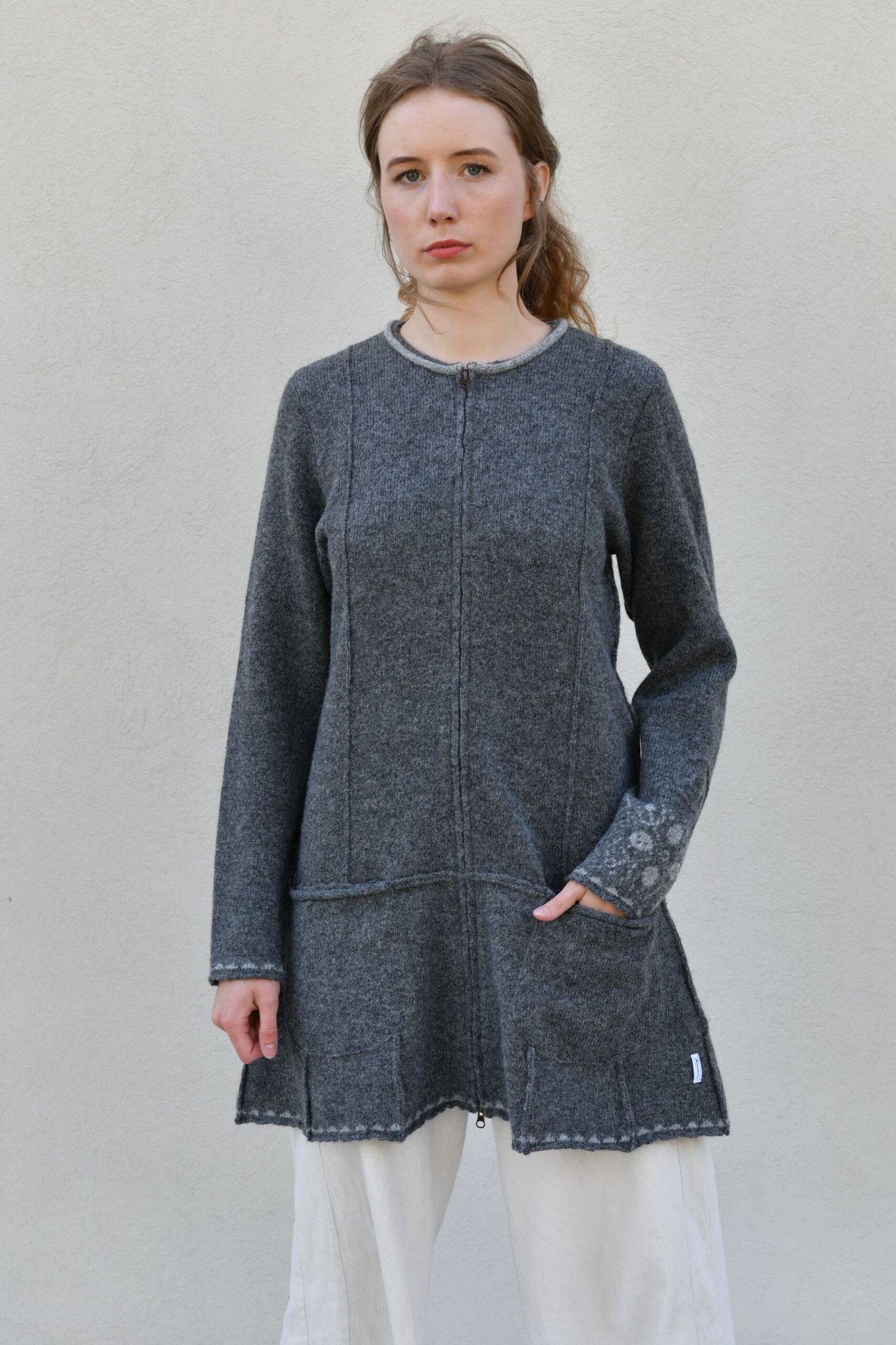 Villane kardigan taskutega_ Cardigan-dress with pockets - Image 1