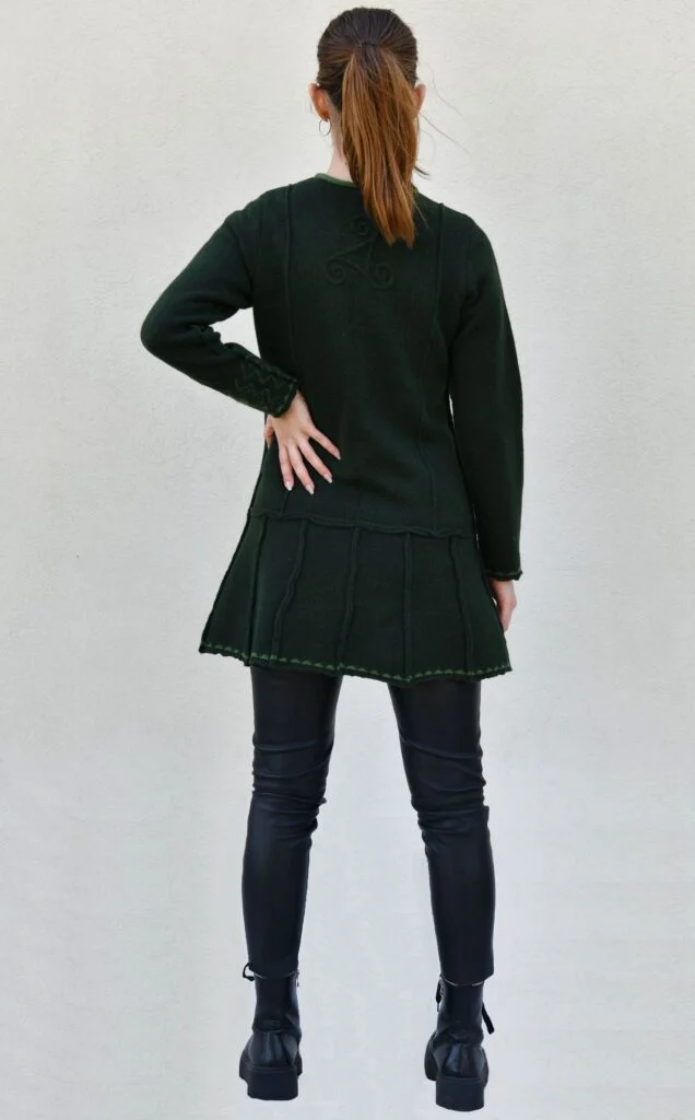 Cardigan-dress with pockets – image 2