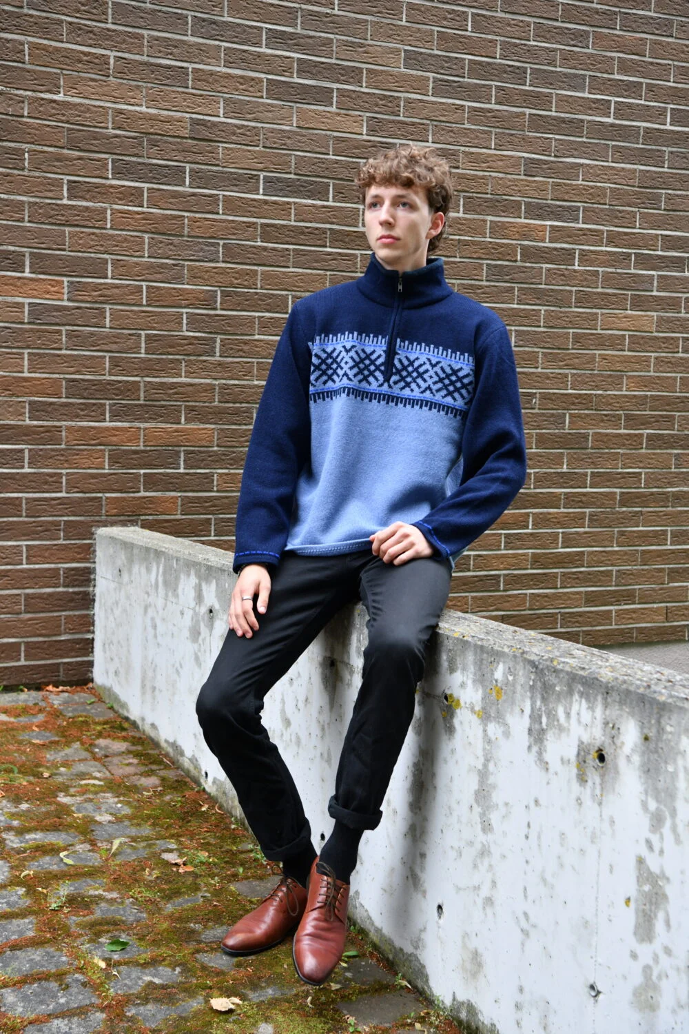 Herren-Wollpullover mit kurzem Reißverschluss und Kraftsymbolen
