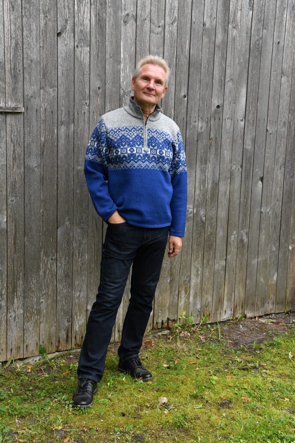 Wool men's pullover with Nordic eight-pointed star pattern - Image 2