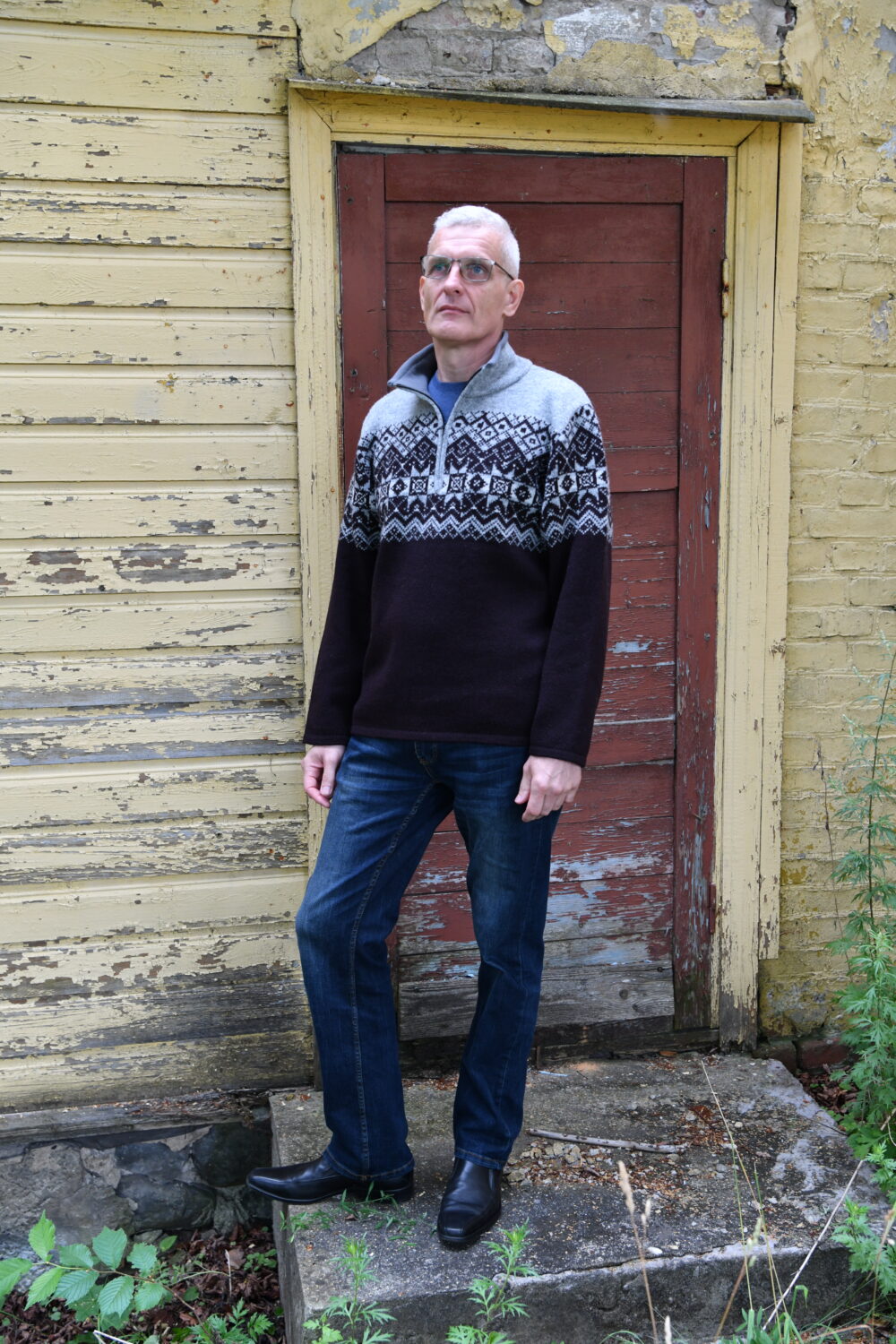 Wool men's pullover with Nordic eight-pointed star pattern - Image 2