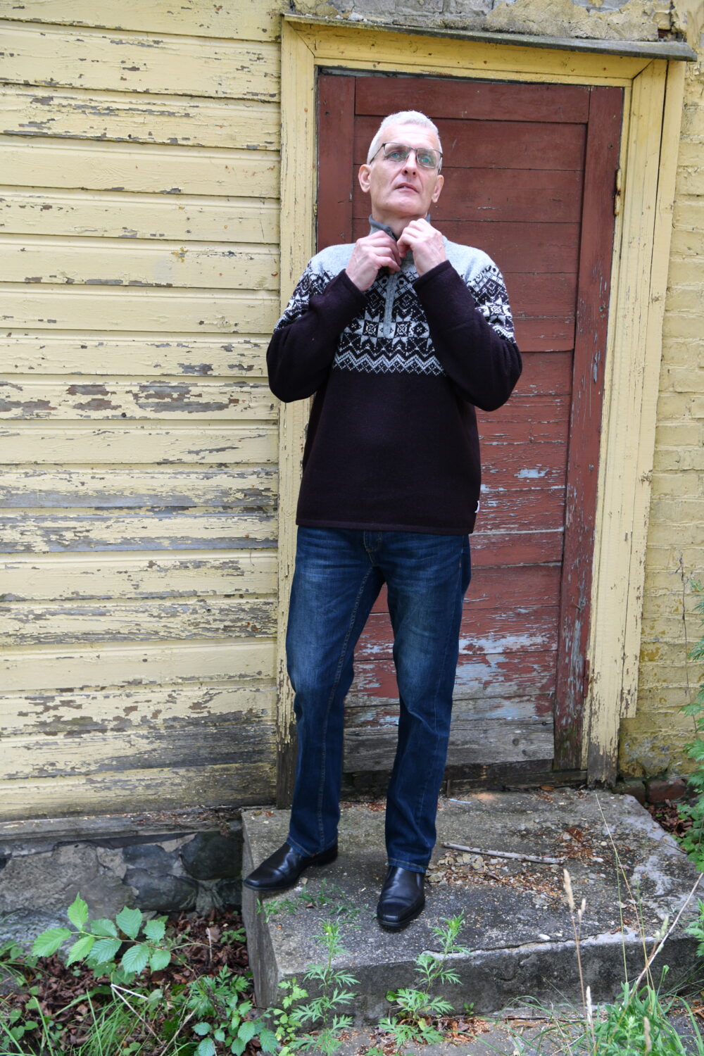 Wool men's pullover with Nordic eight-pointed star pattern - Image 3