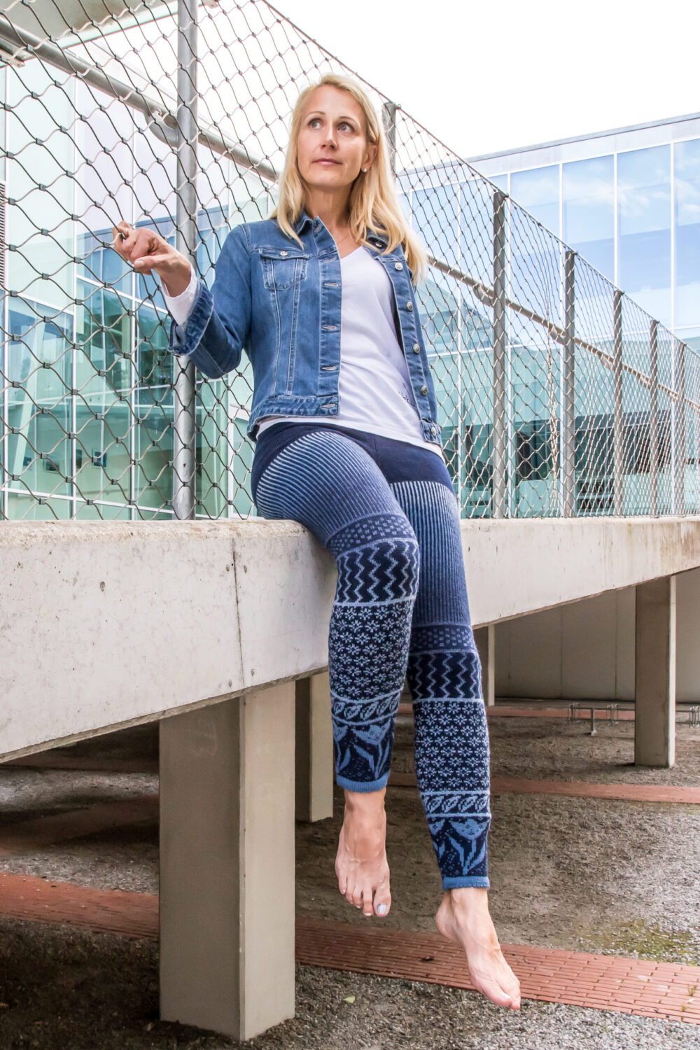 b-04-es-wool-leggings-weather-pattern-front-3.jpg Wool leggings with weather pattern - Image 1