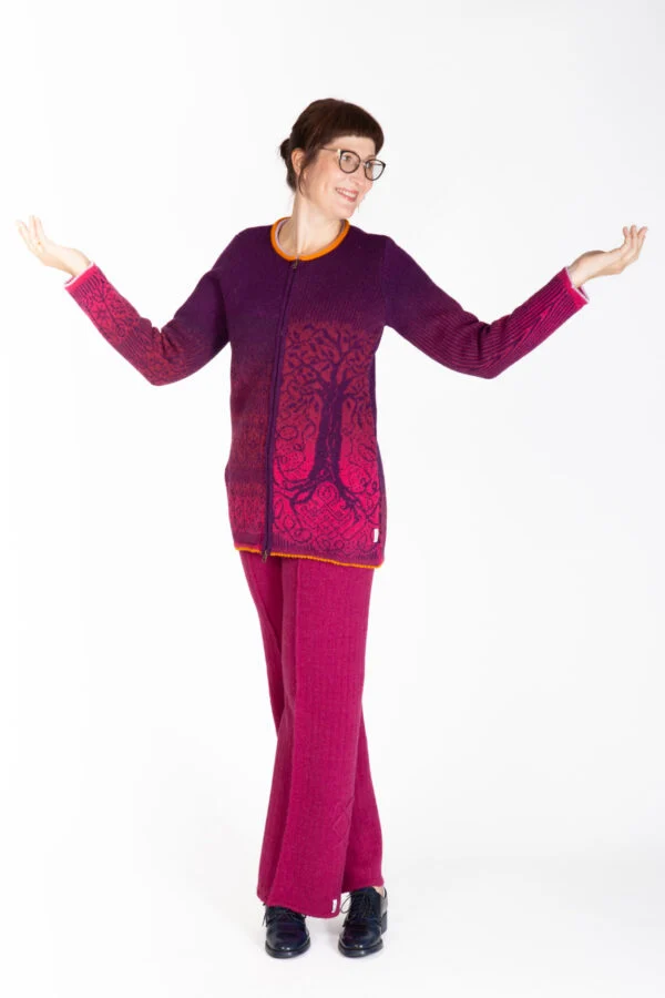 Leggings aus Wolle mit Biesen und Kraftsymbol