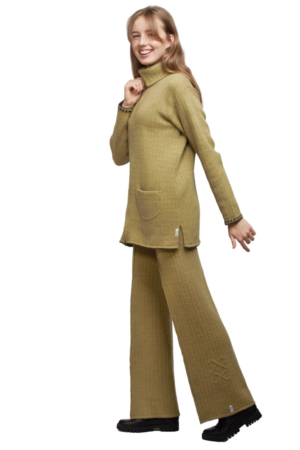 Wool leggings with pleats and a power symbol - Image 3