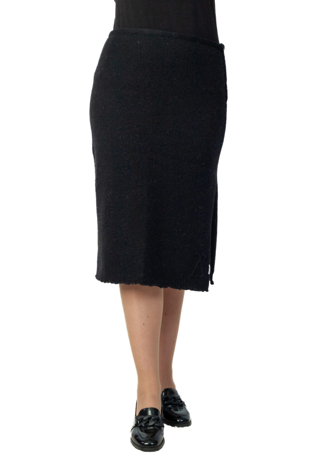 Wool midi skirt with a protective symbol and a slit - Image 2