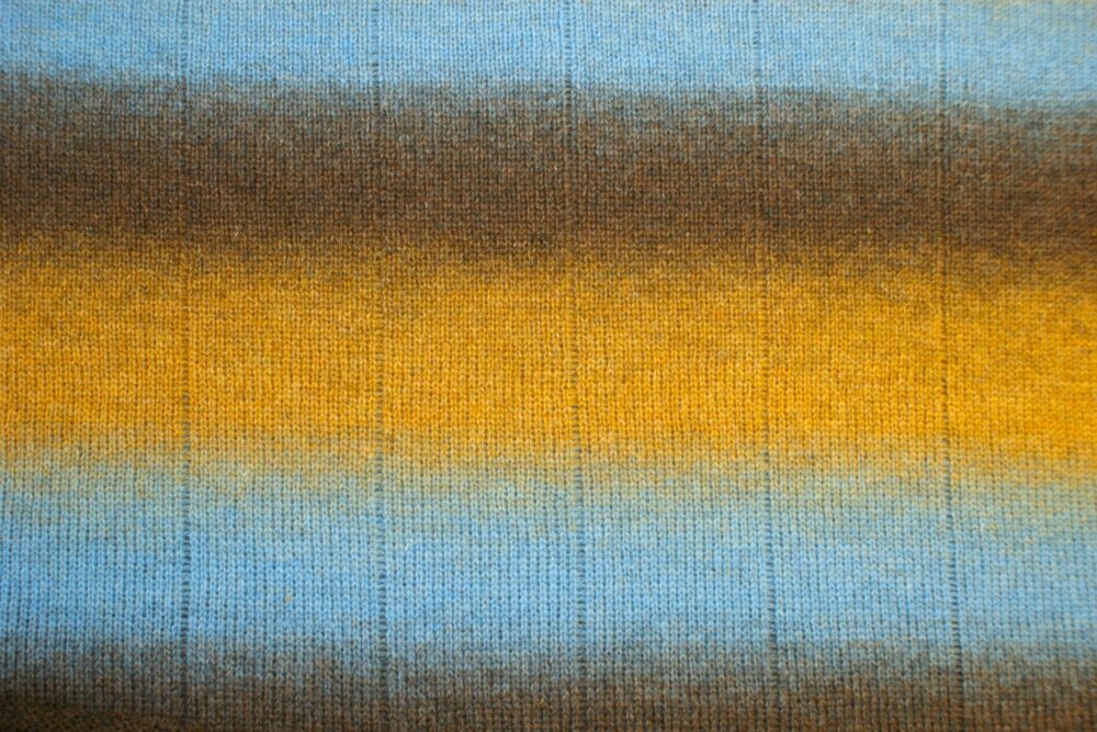 Wool Yarn – Gradient Colour – EH - Image 2
