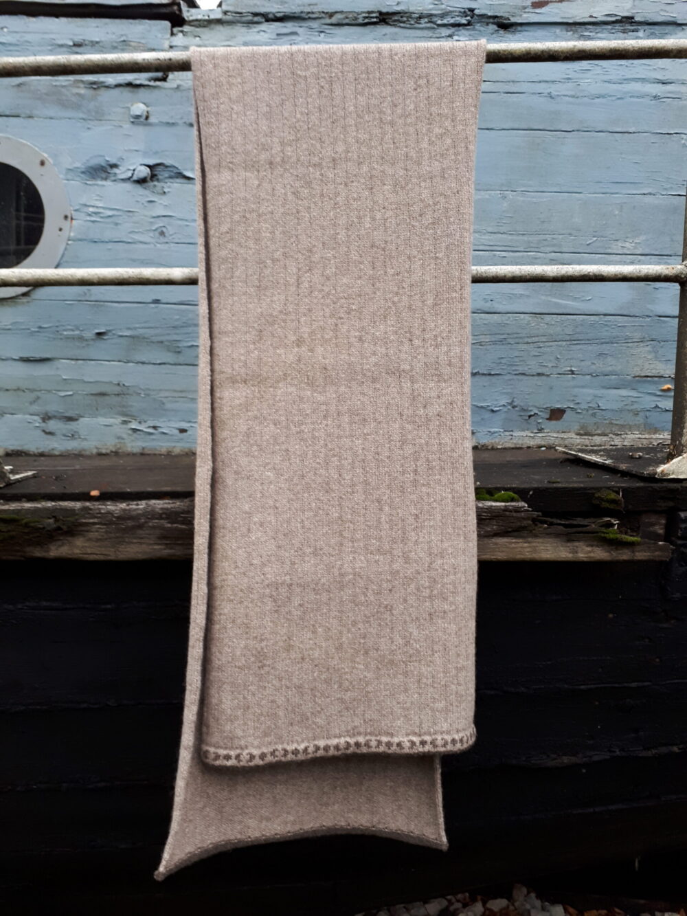 Wool scarf with protective symbols - Image 3