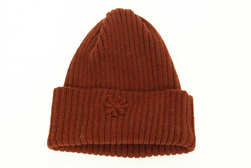 m-147-nn5-wool-hat-ribbed-knit-power-symbol-front-3.jpg Wool hat in ribbed knit with a power symbol - Image 1