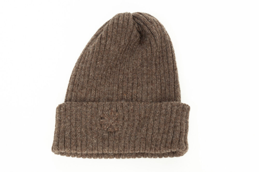 m-147-pp1-wool-hat-ribbed-knit-power-symbol-front-3.jpg Wool hat in ribbed knit with a power symbol - Image 1