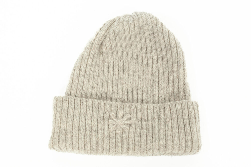 m-147-pp3-wool-hat-ribbed-knit-power-symbol-front-3.jpg Wool hat in ribbed knit with a power symbol - Image 1