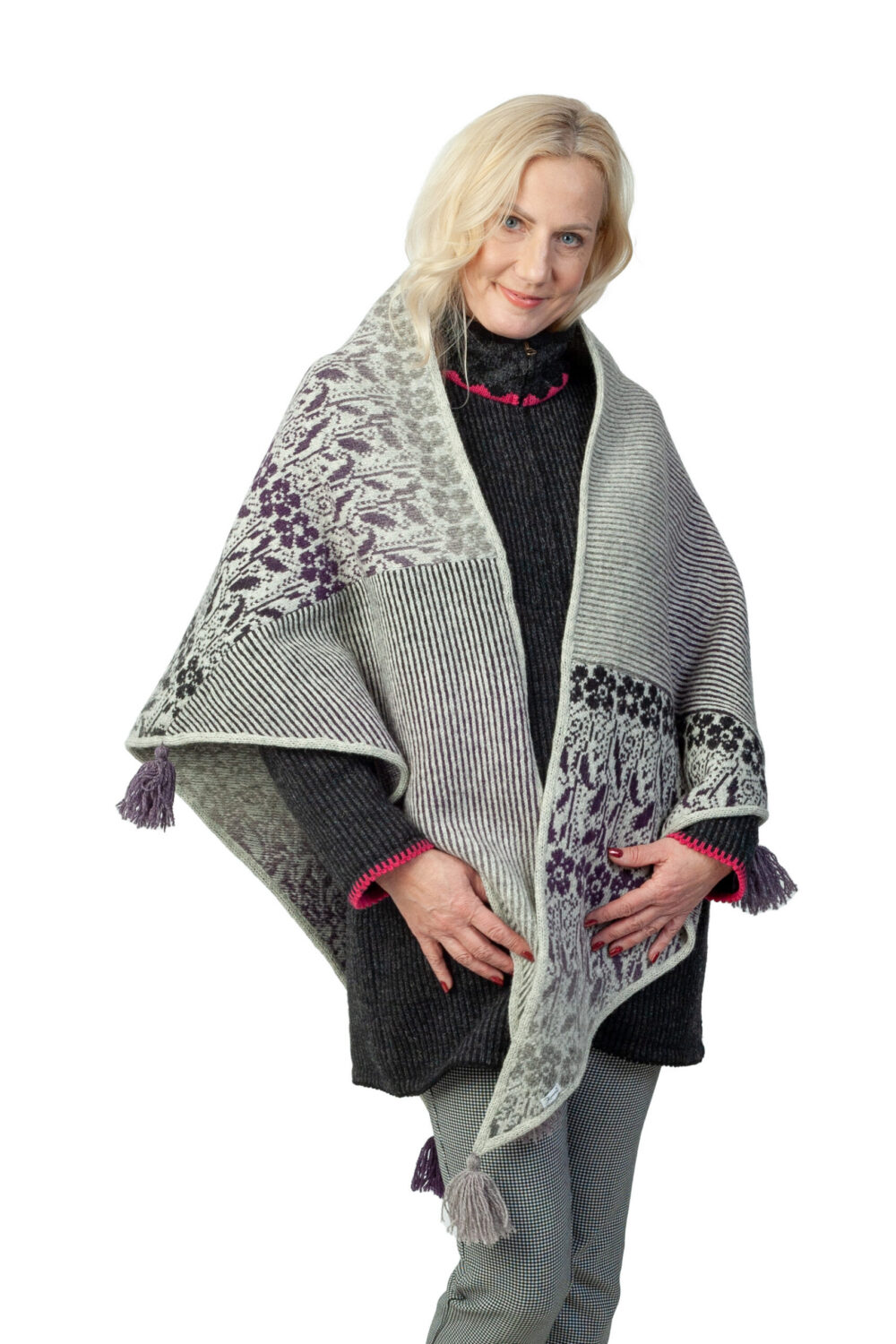 Wool triangle shawl with flowers and stripes - Image 2