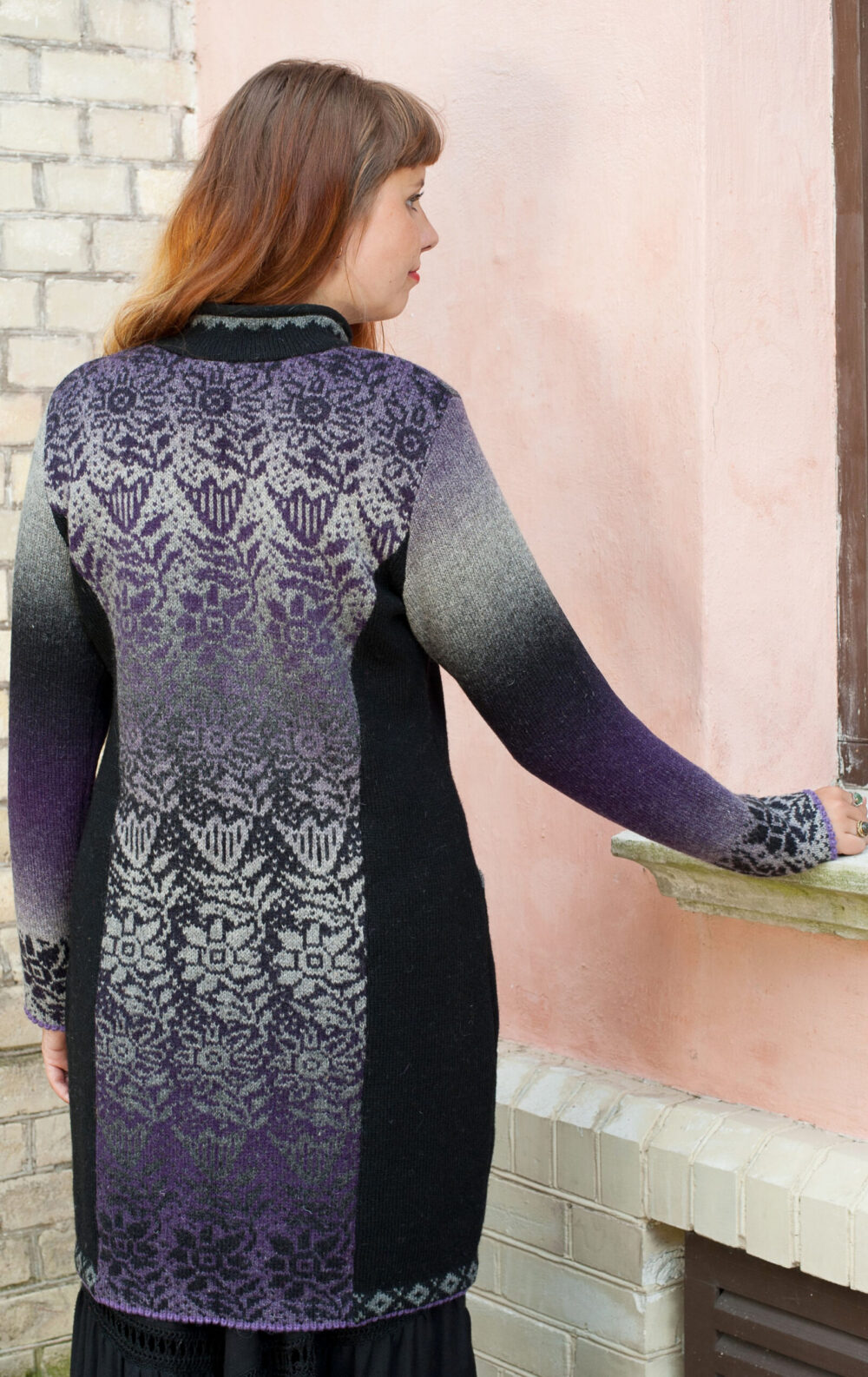 Long wool cardigan with rose pattern - Image 2