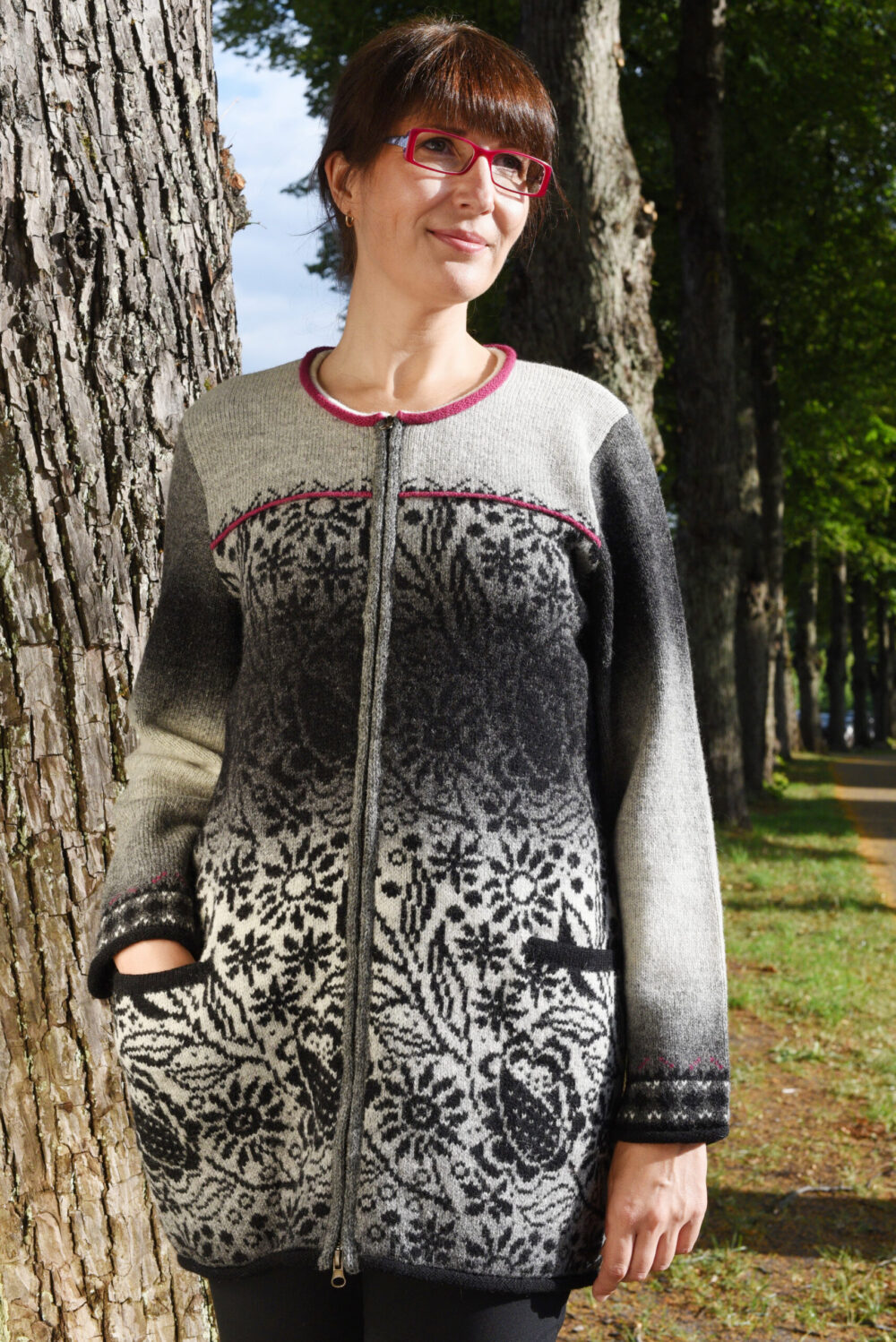 t-602-ec-wool-cardigan-floral-patterns-pockets-front-2.jpg Wool cardigan with floral patterns and pockets - Image 1