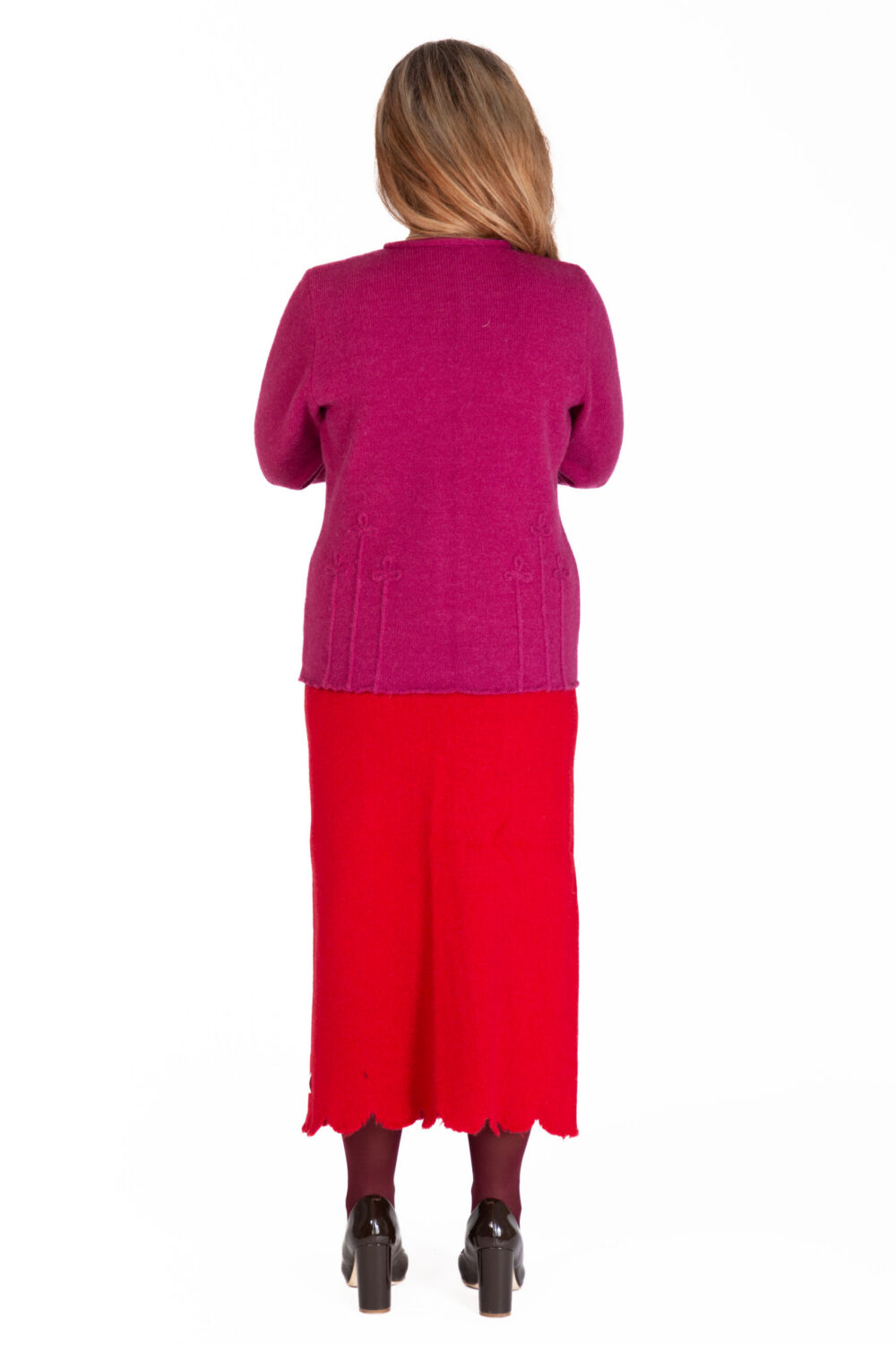 Short solid-colour wool cardigan with a cloverleaf - Image 2