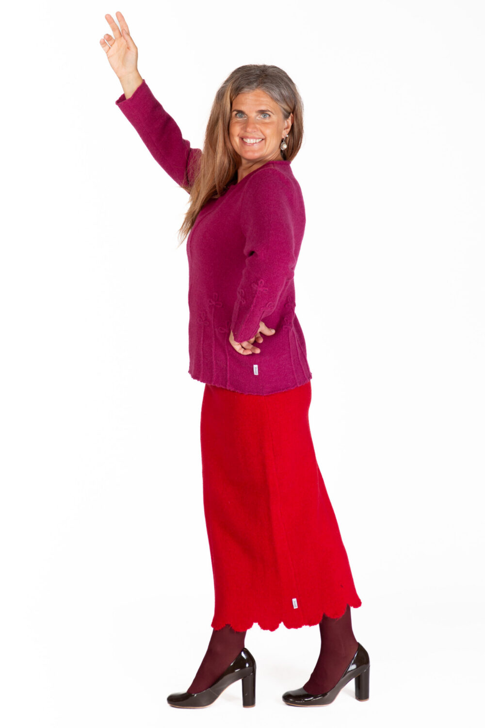 Short solid-colour wool cardigan with a cloverleaf - Image 3