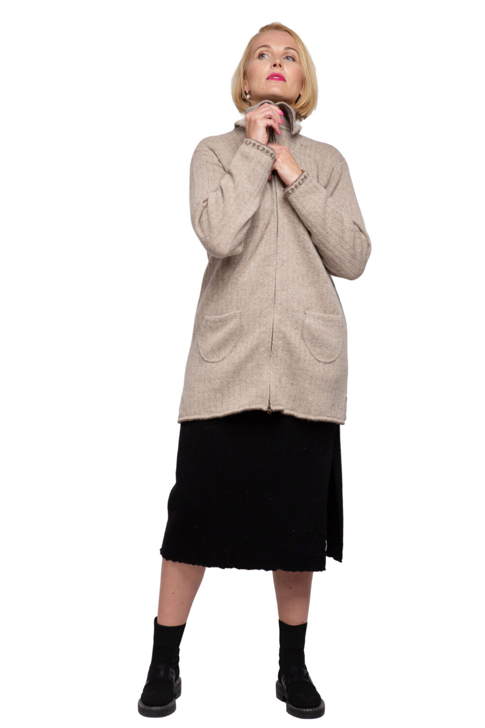 Soft wool cardigan with a collar and power symbols - Image 2