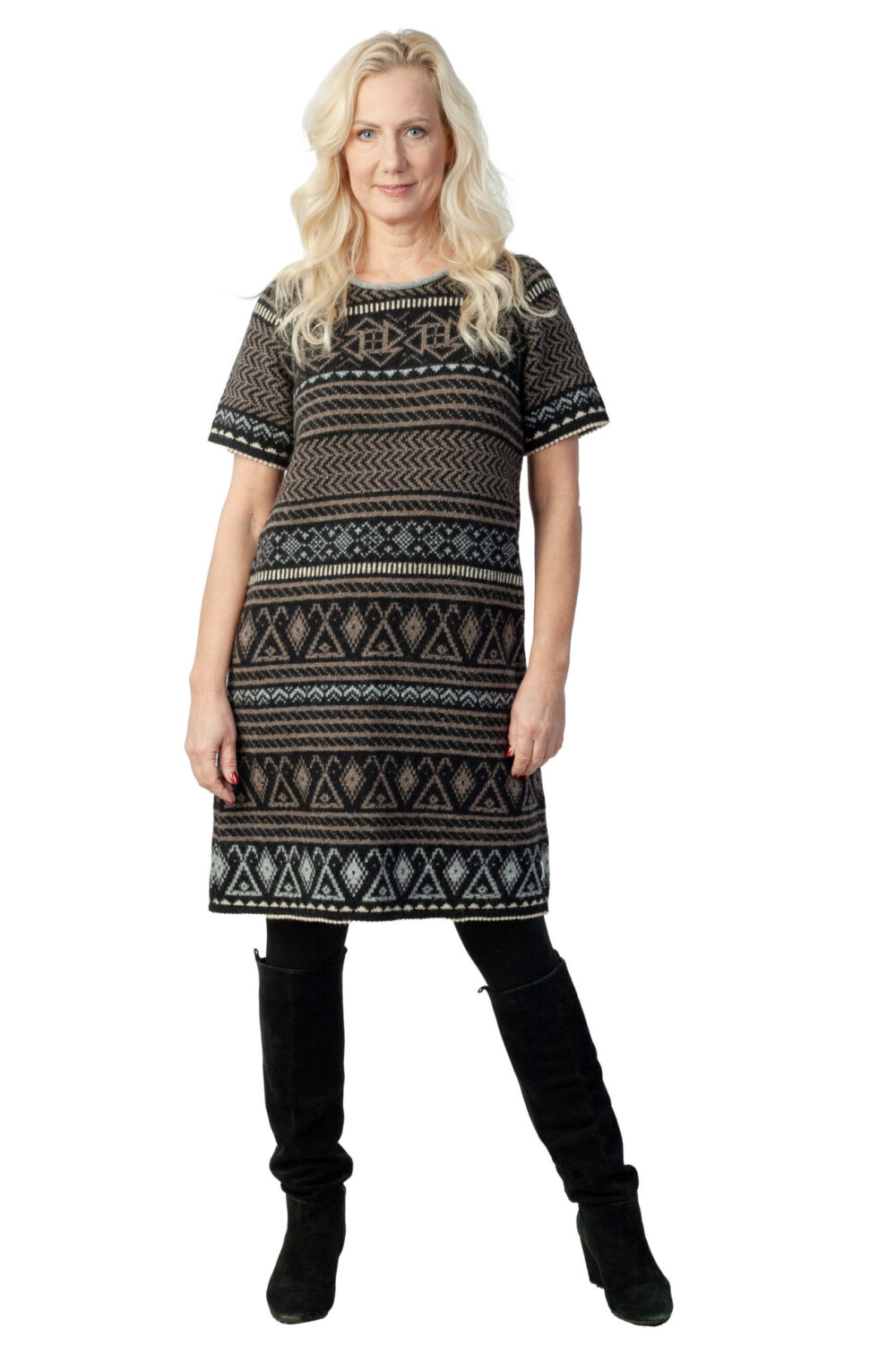 Wool dress with power patterns - Image 2