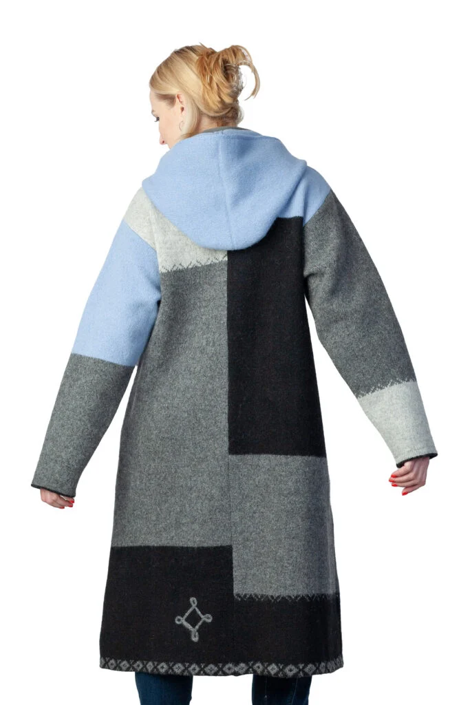 Long wool coat with hood – image 2