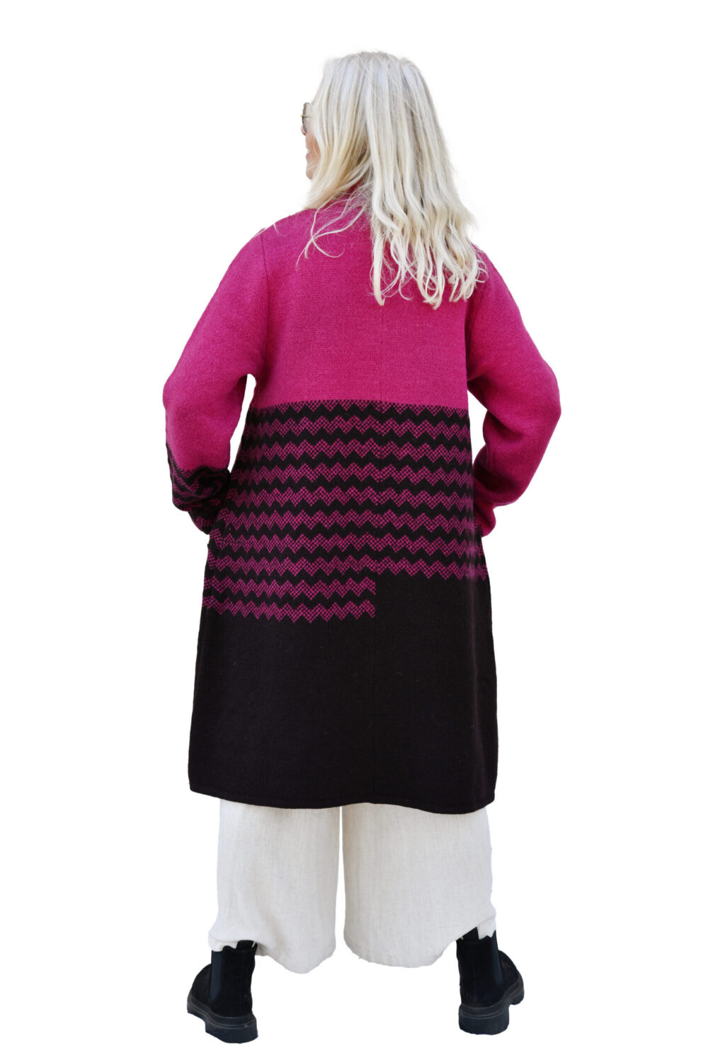 Long wool cardigan with a zigzag pattern and a stand-up collar - Image 3