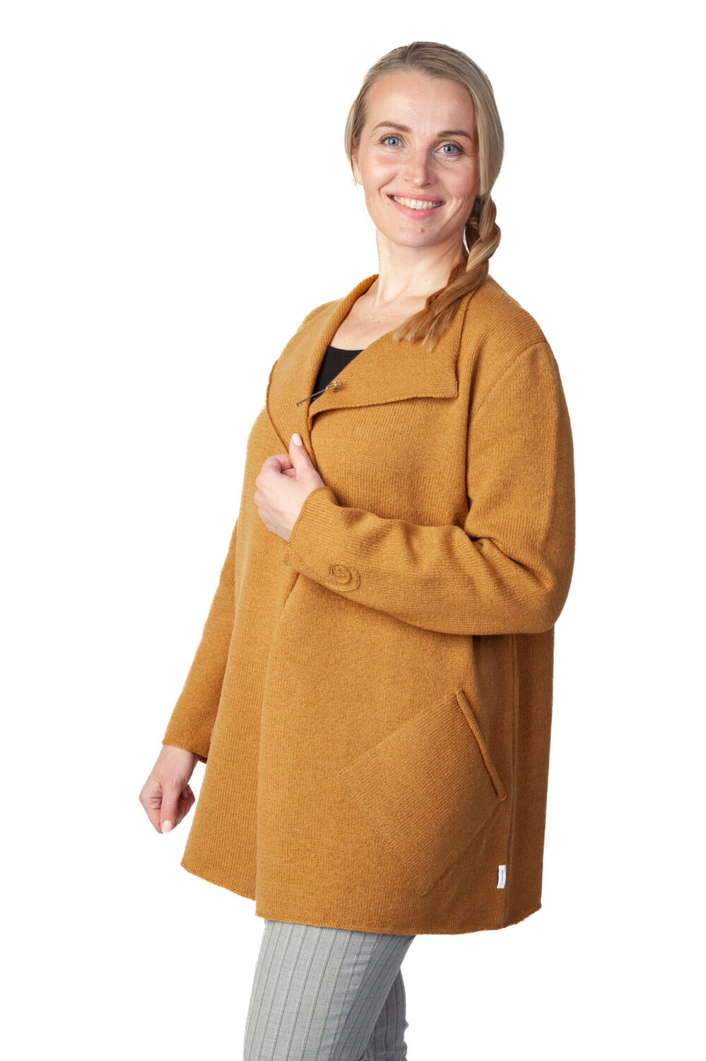Wool wrap cardigan with pockets and protective patterns - Image 1